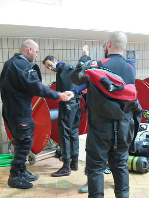 Курс Dry Suit сухой костюм. Август 2015