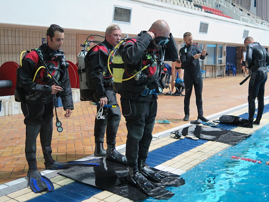 Курс Dry Suit сухой костюм. Август 2015