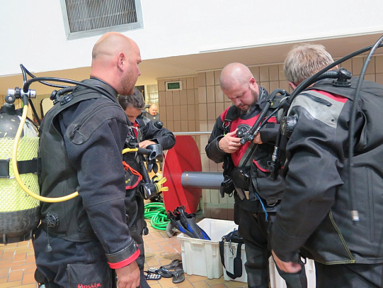 Курс Dry Suit сухой костюм. Август 2015